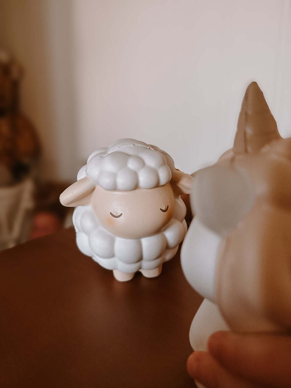 Miniature : Peluche originale Squichymals mouton enfant mrs ertha