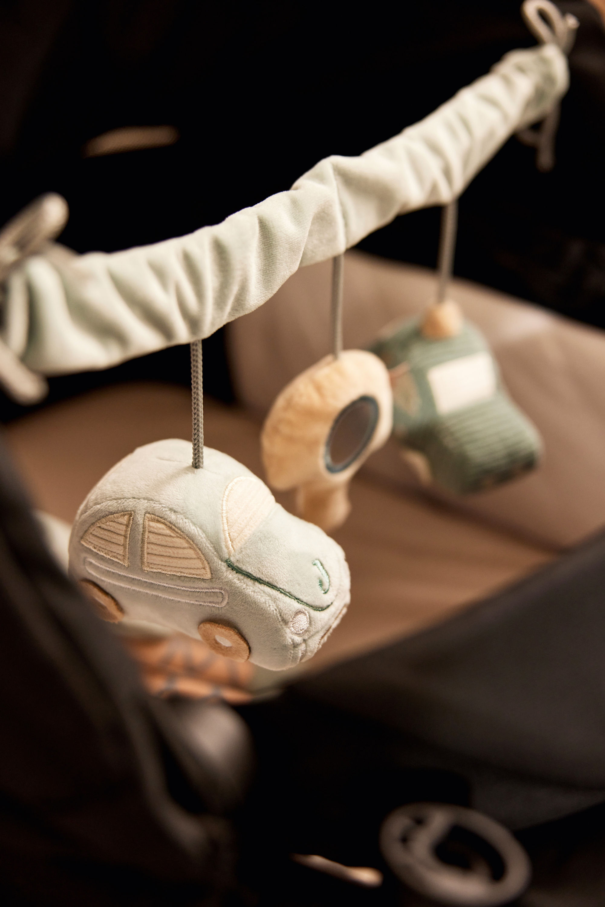 Chaîne d'activités original voiture On the go enfant jollein