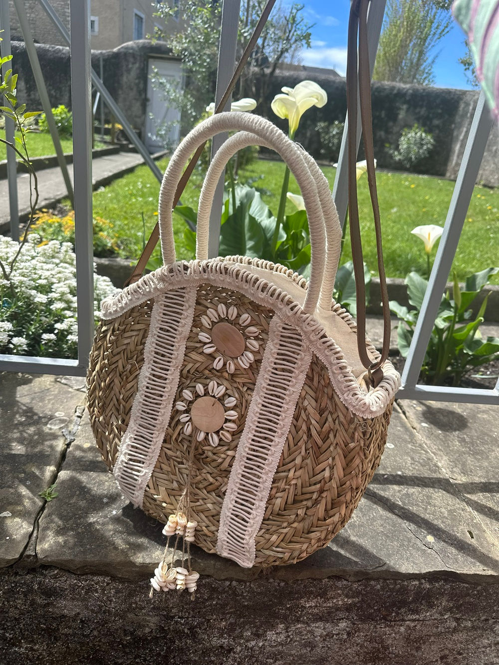 Sac à main original femme paille et dentelle, coquillage