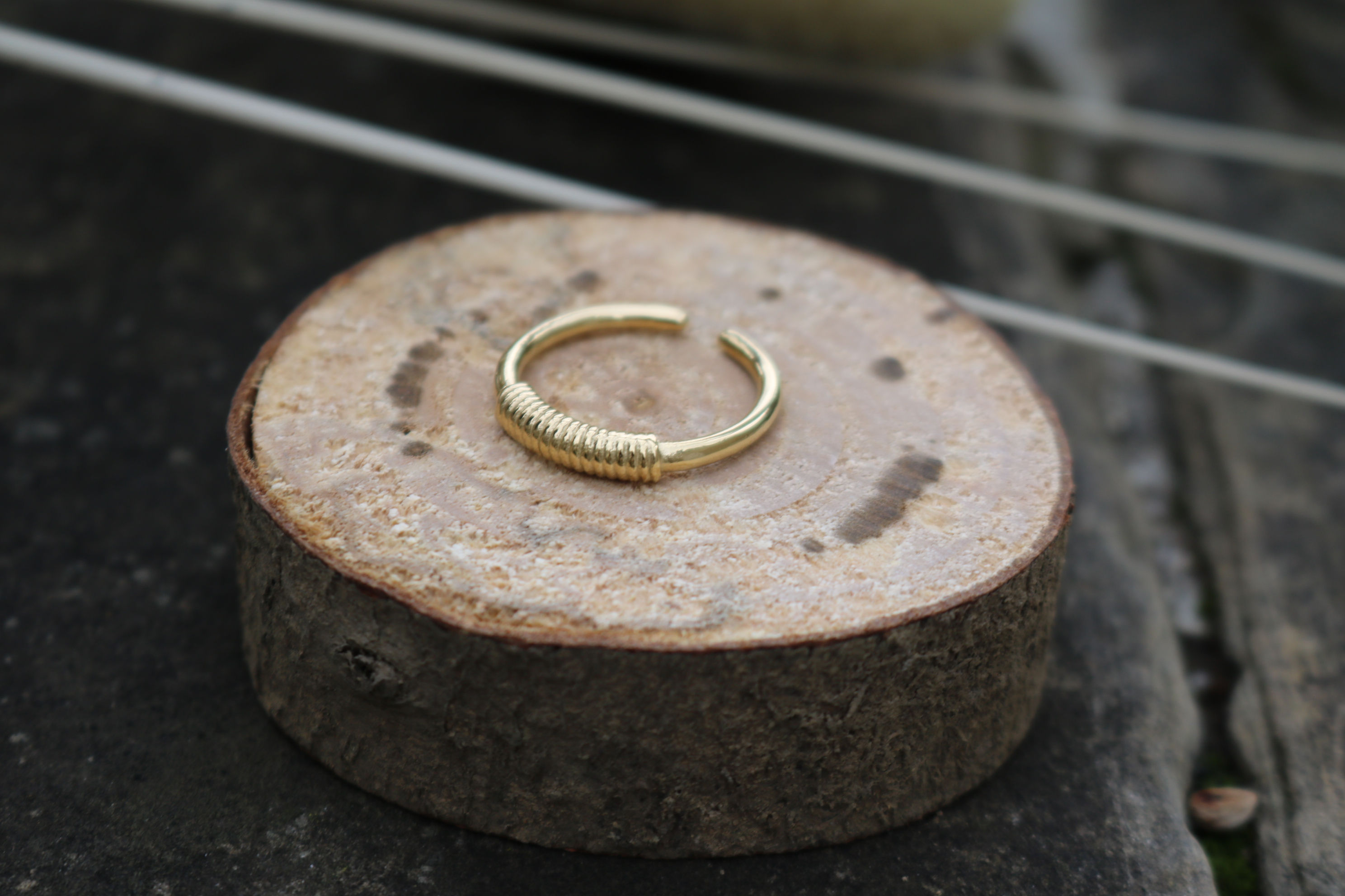 Bague originale femme acier inoxydable dorée