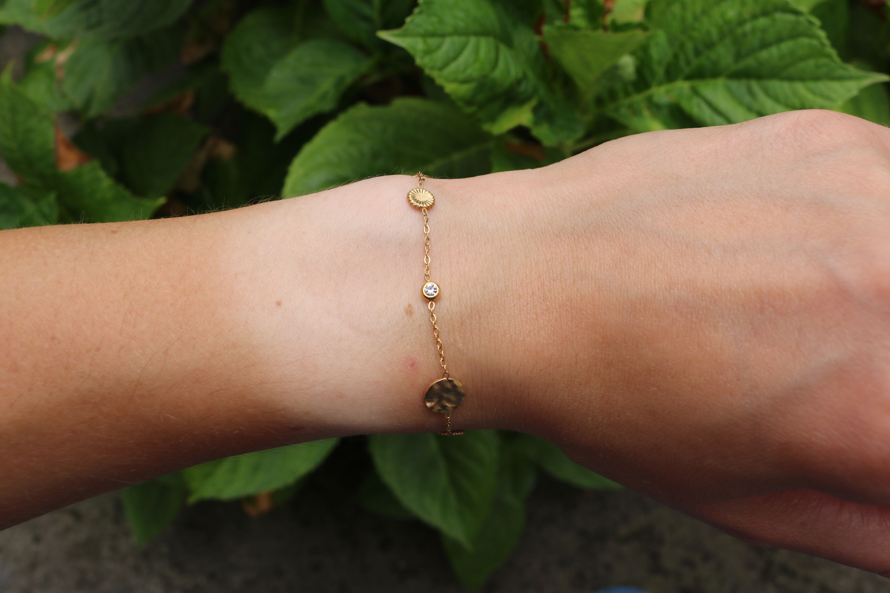 Bracelet en acier inoxydable doré, martelé strass doré mile mila