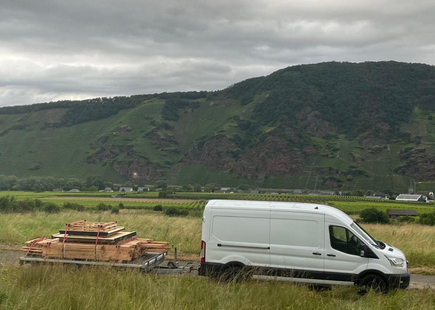 Lieferkosten ab 50 Euro , gestaffelt nach km