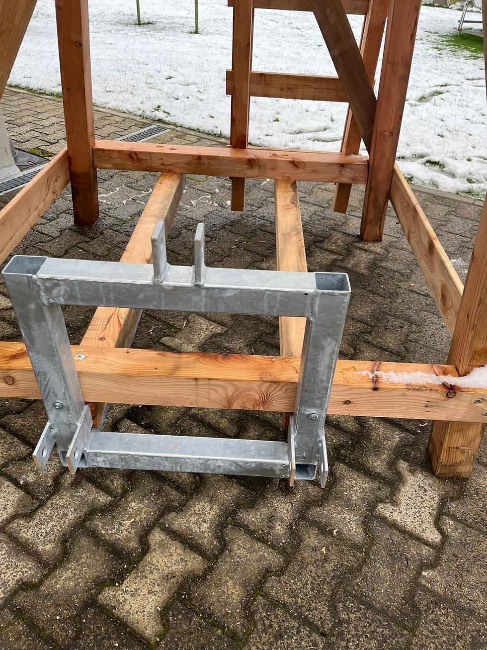 Miniaturbild: Kanzel mit Unterbau und Dreipunkt-Palettengabel