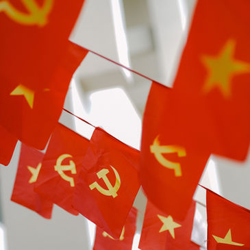 O "HOMEM DO SACO" E O "COMUNISMO" 