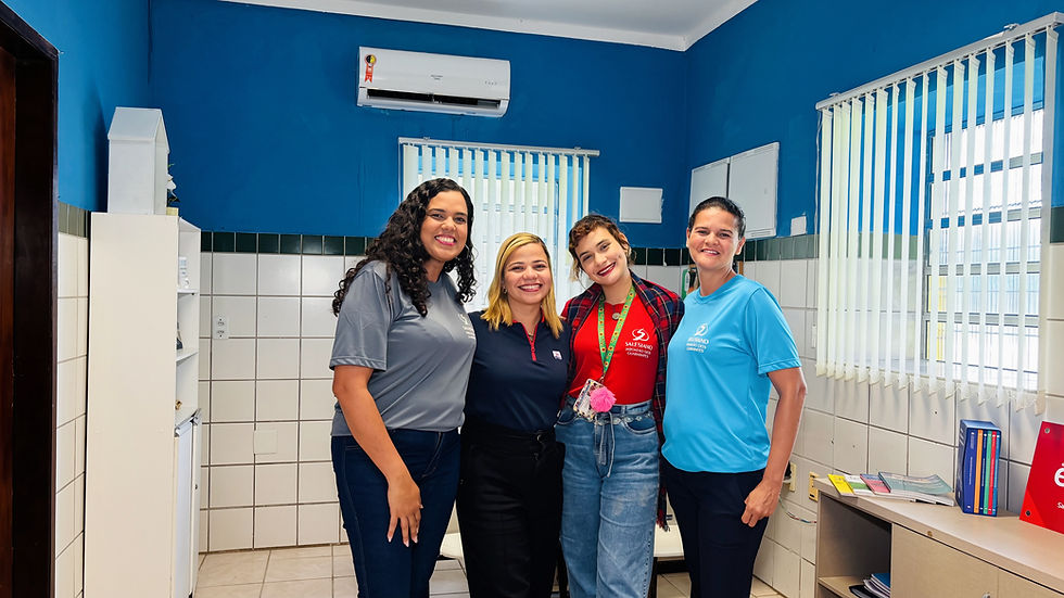 Da esquerda para direita: Anne Rafaele (Secretária Escolar), Gabriela Nunes (Gestora Pedagógica), Amanda Barbosa (Assistente da Gestão), Karla Lira (Responsável pelo administrativo do Colégio Salesiano Jaboatão)