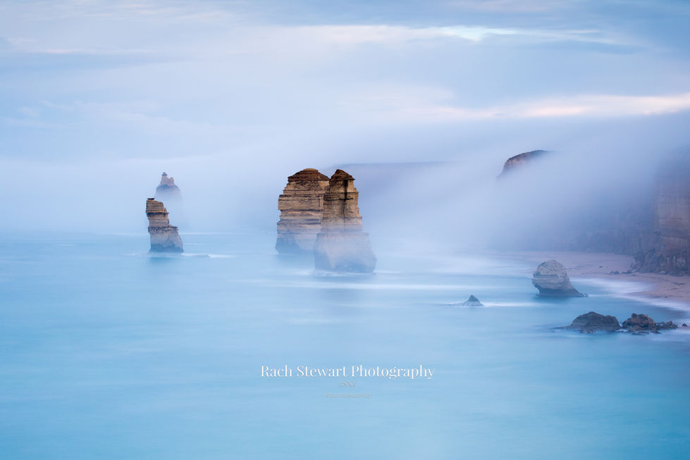 12 apostles great ocean road sunrise sea fog australia