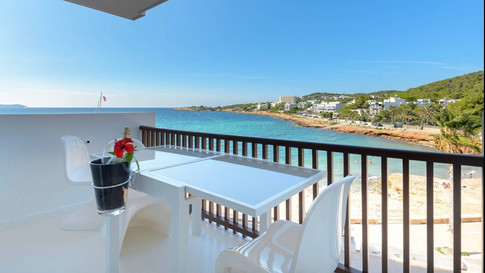 APARTMENT CALA DES MORO FOR SALE
