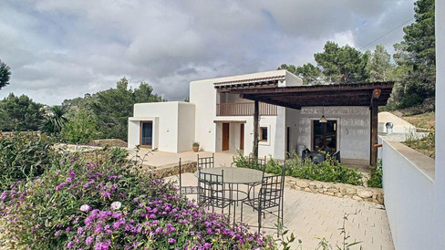 AMAZING RENOVATED FINCA FOR SALE .jpeg
