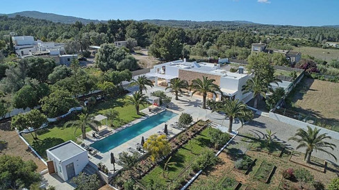 VILLA 2 WORLDS LONG TERM RENTAL