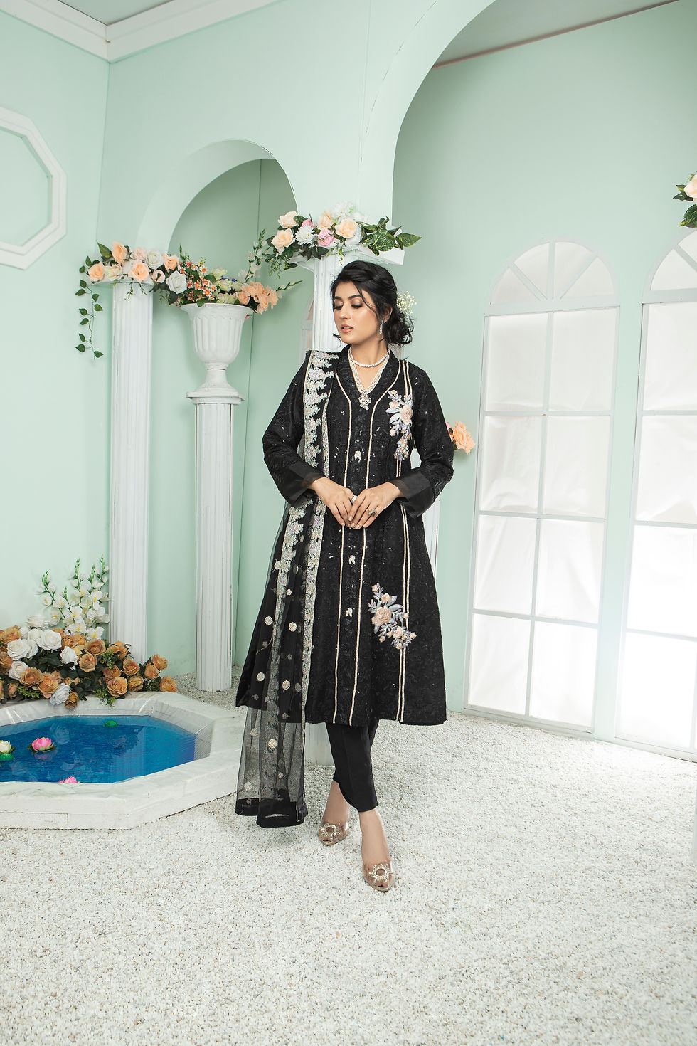 Thumbnail: Leila Saba