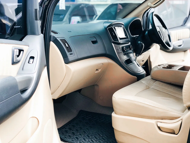 ภาพขนาดย่อ: Hyundai H1 ELite+ 2016 จด 2017 เทอร์โบแปรผัน VGT เพียง 879,000 บาท