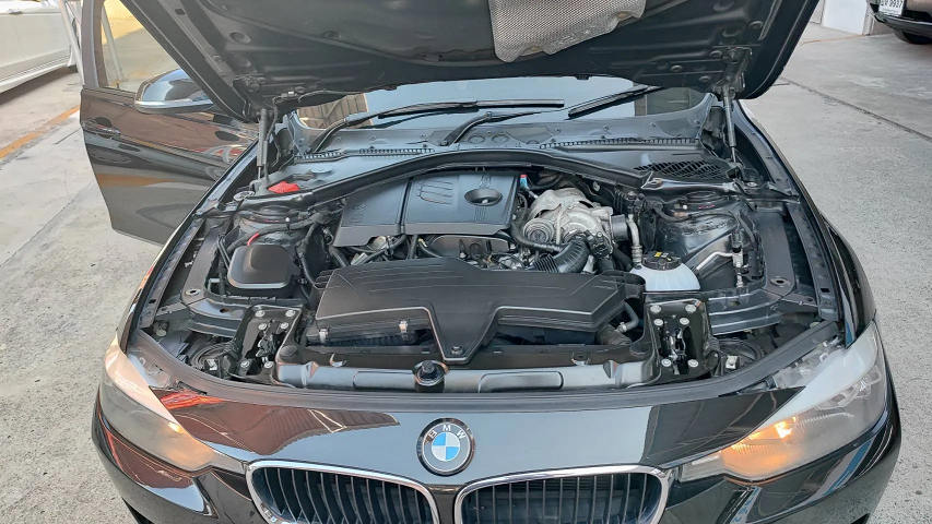 ภาพขนาดย่อ: BMW 316i  ปี 2014 Multifunction พร้อม Speed Control เพียง 799,000 บาท