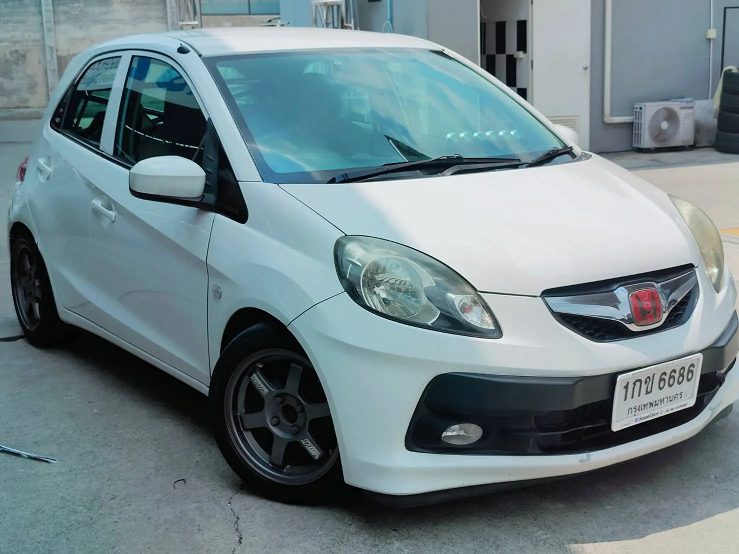 ภาพขนาดย่อ: HONDA BRIO 5 ประตู 1.2V  i-VTEC 2012 เพียง 289,000 บาท
