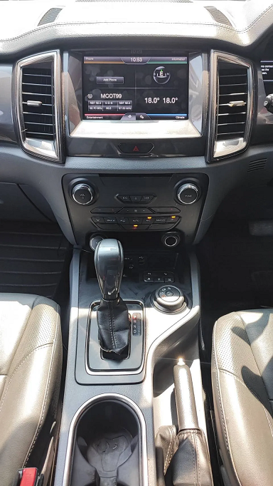 ภาพขนาดย่อ: Ford Everest 3.2 AT 44 Titanium plus top สุด Sunroof ปี 2016 เพียง 899,000 บาท