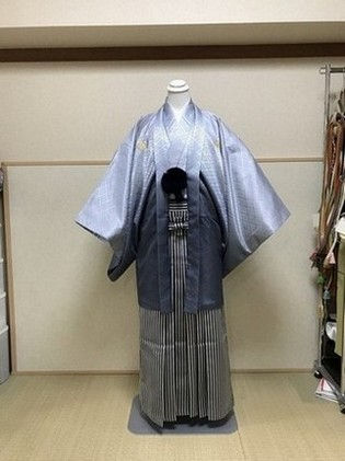サムネイル： 男性羽織袴/着付け込み/一式レンタル10点セット/殿様コスプレ/仮装/変身/グレーぼかし175