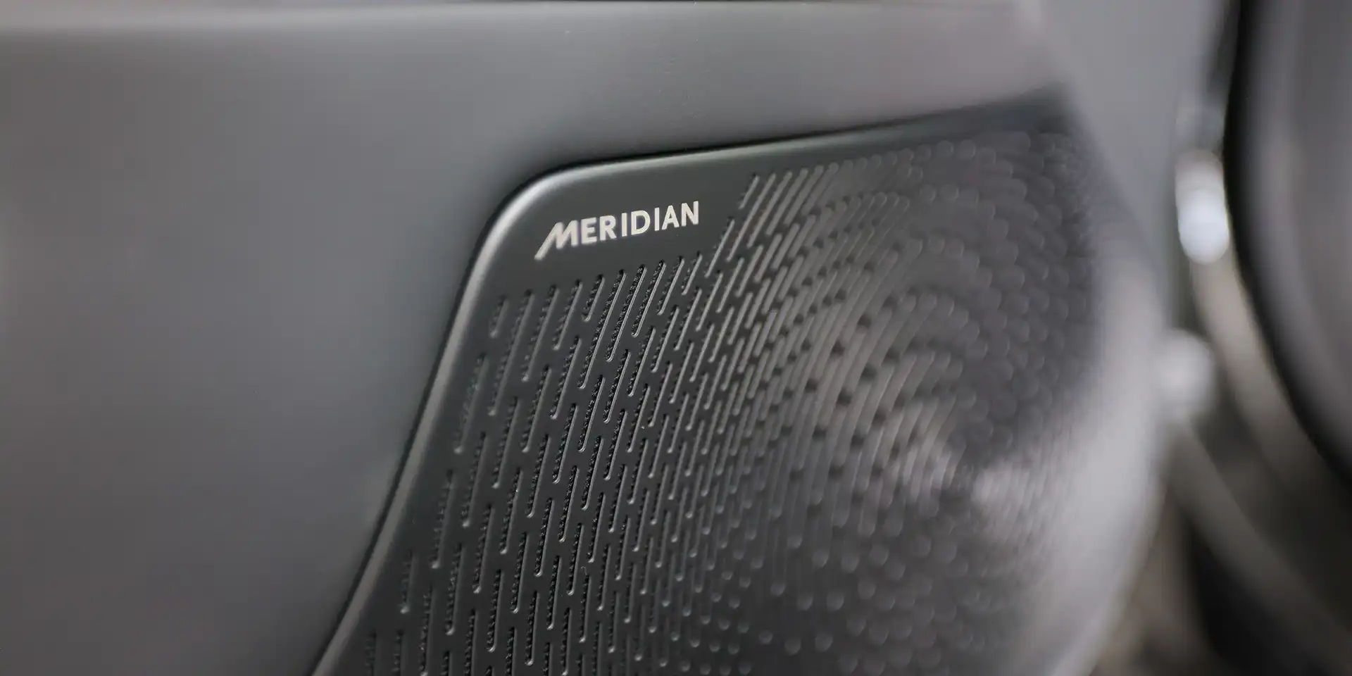 Avatr 11 Meridian audio hq system