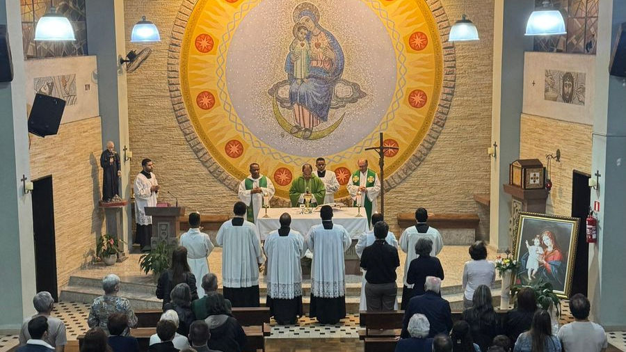 Júbilo e Gratidão: O Seminário Maior Mãe do Divino Amor Celebra 66 Anos.