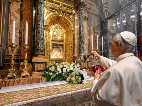 Nota doutrinal sobre os títulos marianos: Mãe do povo fiel, não Corredentora
