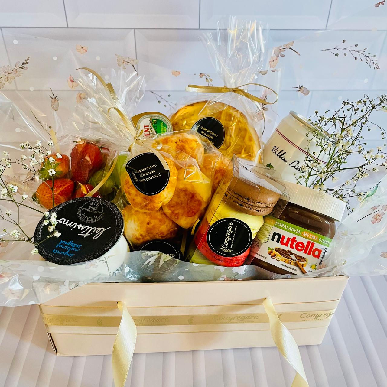 cesta de café da manhã para meninas