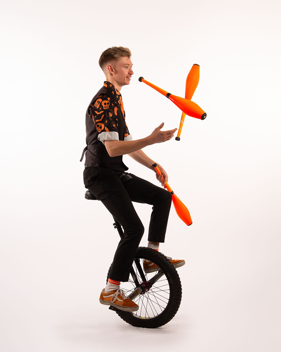 Halloween juggler Hampshire