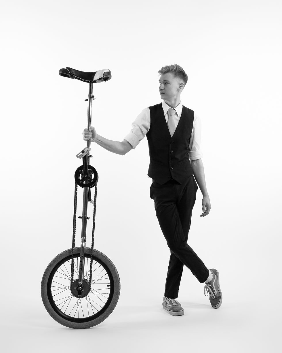 circus performer london variety act