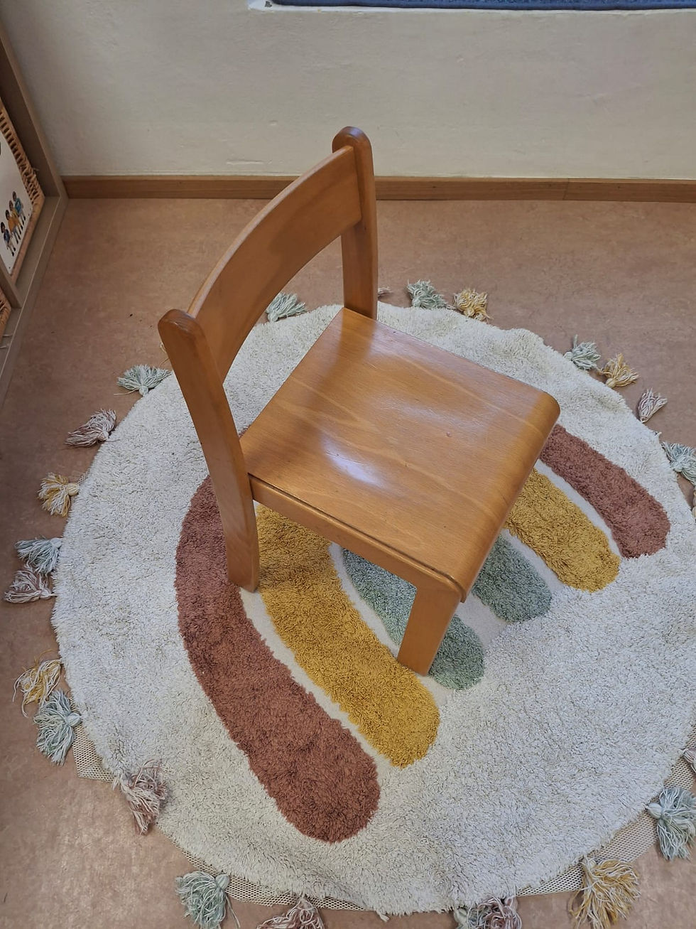 15 Kindergarten-Stühle für Kinder ab 3 Jahren – gut erhalten & günstig abzugeben