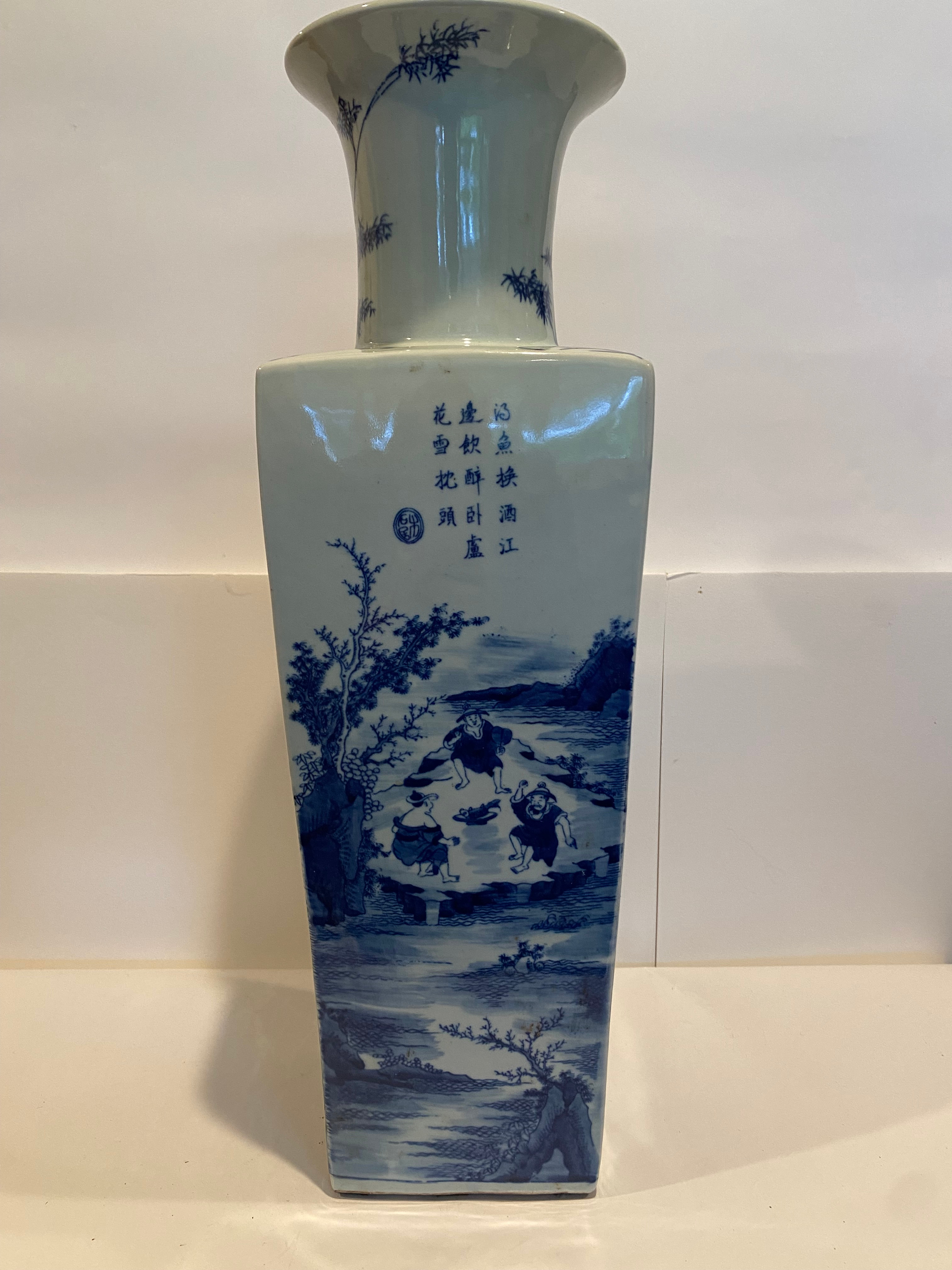 大清康熙年款青花四方园口瓷瓶- Qing Kangxi Blue and White