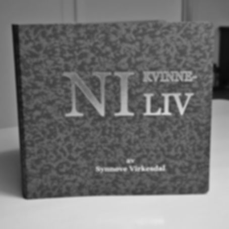 Ni kvinneliv