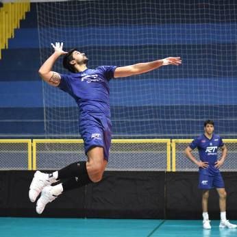 O opostos: Leandro Vissotto