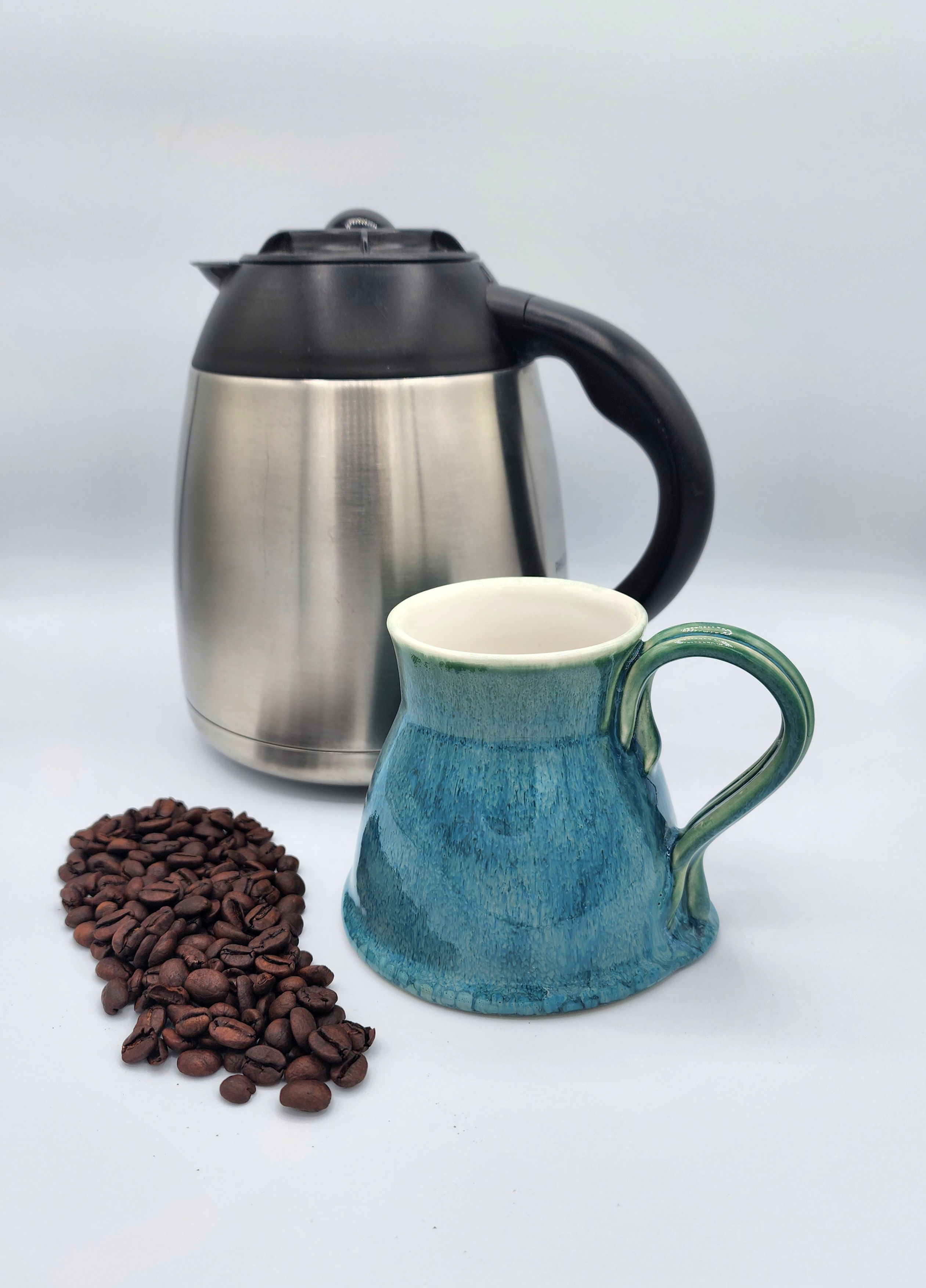 Wide bottom mugs in Blues with White interior