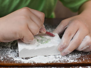Dinosaur Dig Kit for Kids Using Diatomaceous Earth