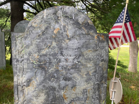 Slate gravestone of Mr. Isaac Glezen