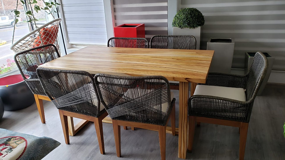 Miniatura: Juego de Comedor en Teca