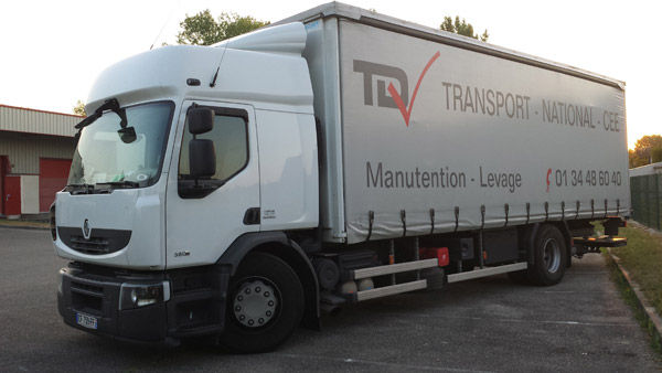 Camion bâché