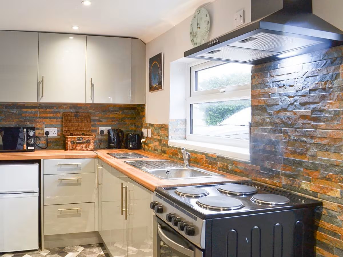 Kitchen inside Just Jane’s Hangout holiday cottage
