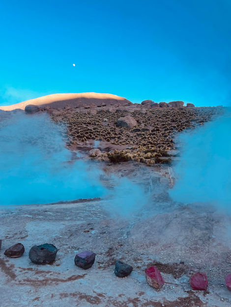 le soleil a rendez-vous avec la lune, geysers del tatio