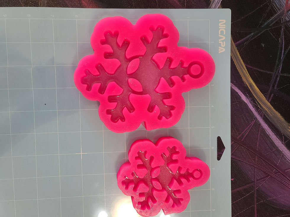 Thumbnail: Alien Snowflake Ornament Mold Various size