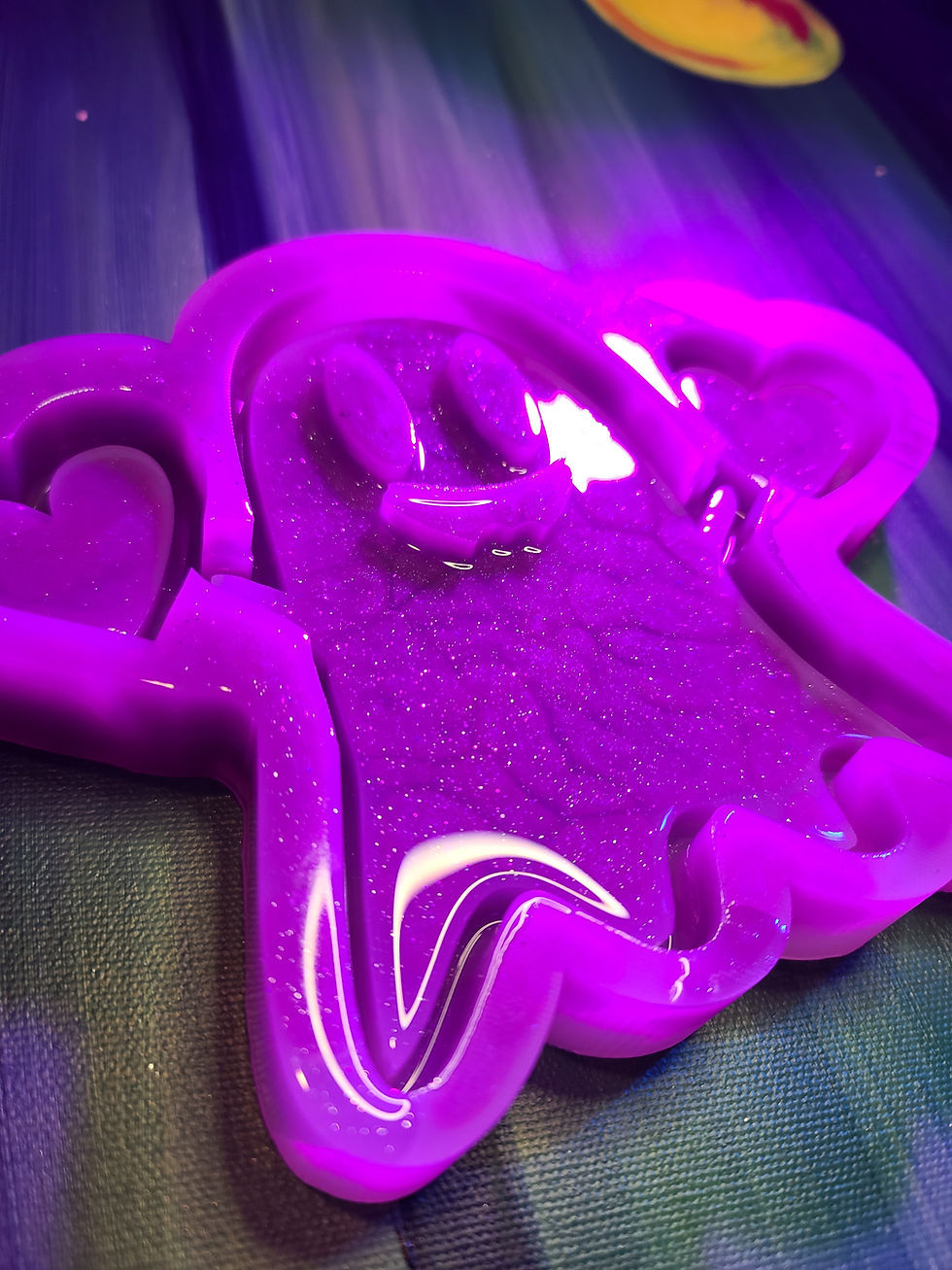 Thumbnail: XL GHost Heart Tray Glossy Standing Handmade Silicone Mold