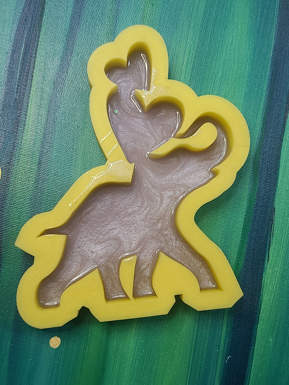 Thumbnail: XL Hearts Elephant Silicone Mold Handmade Standing Glossy Standing Mold