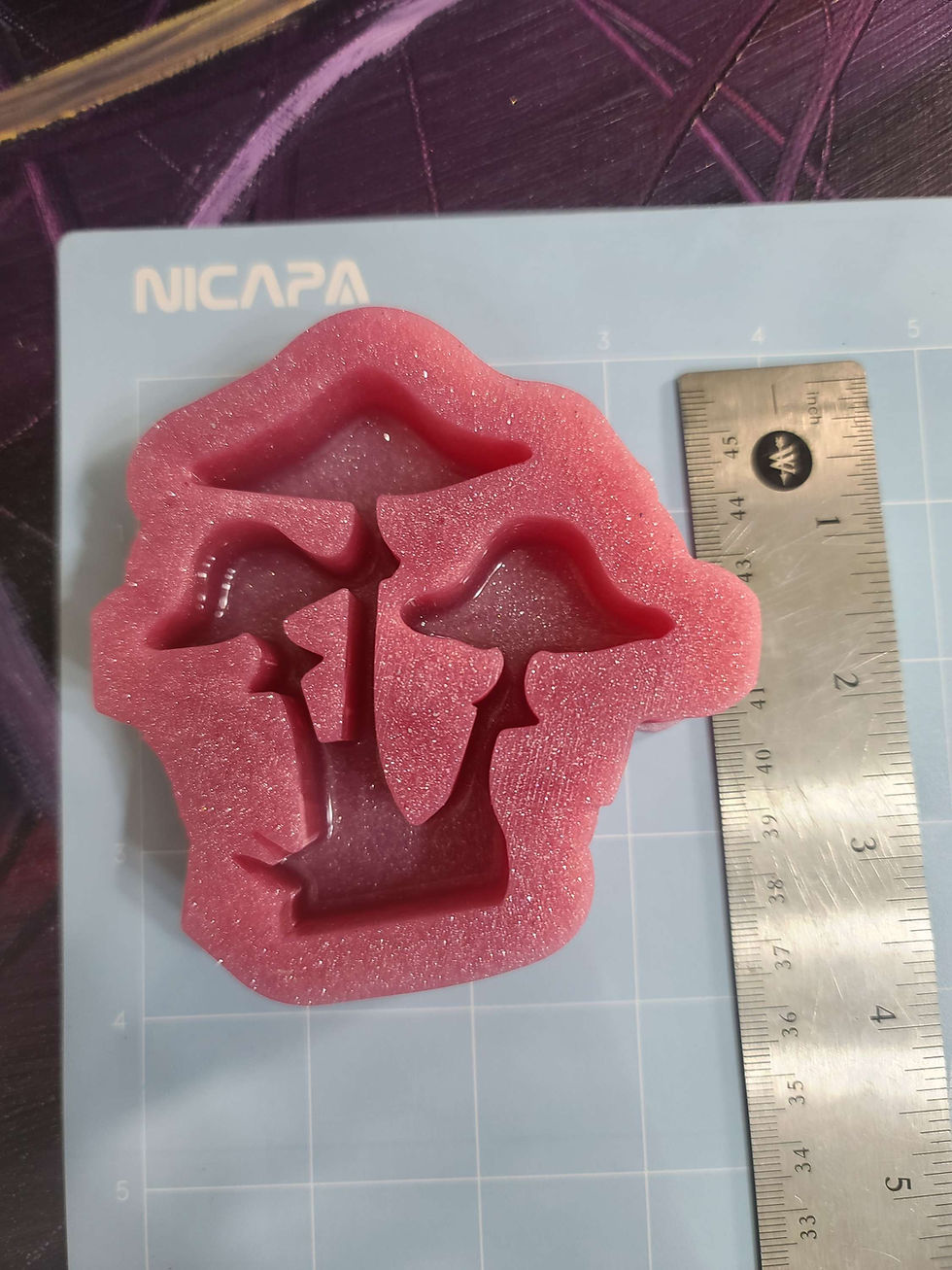 Thumbnail: Mushroom Bunch - Standing Mold
