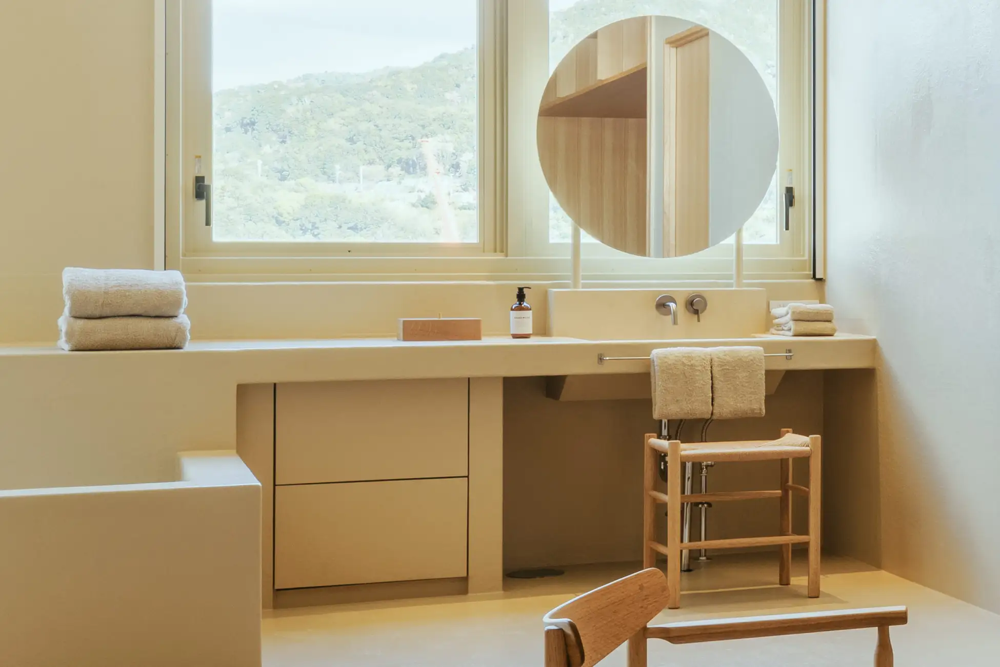 「島泊／島飯／島湯」內部住宿空間