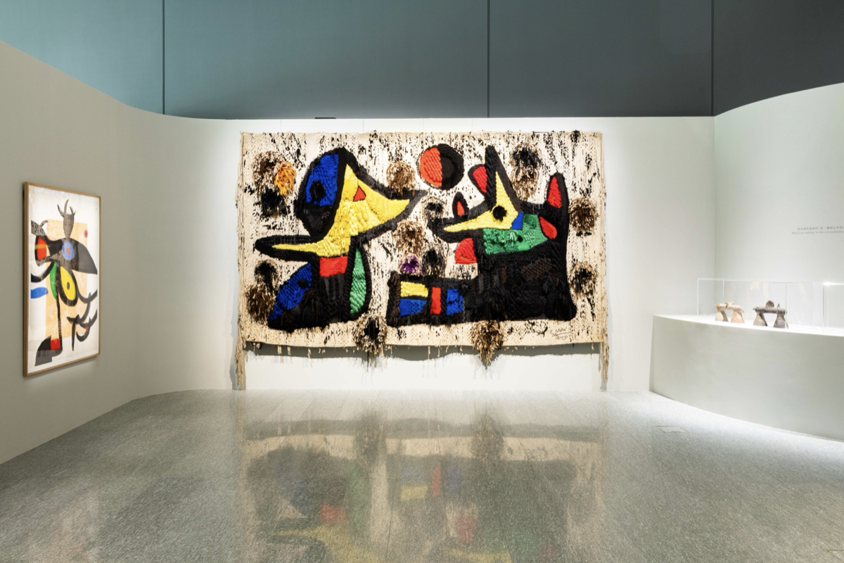 富邦美術館《步入永恆：賈科梅蒂、米羅、考爾德》展覽現場