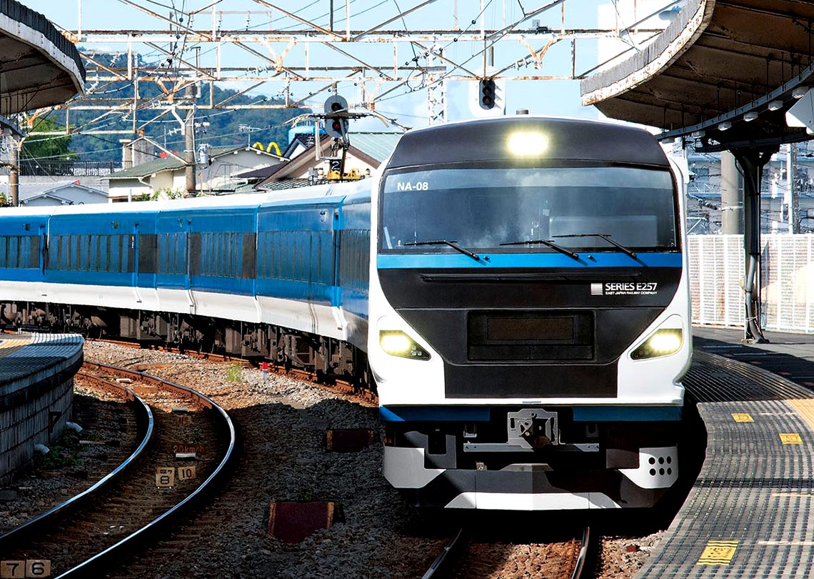 行駛中的踴子號 (Odoriko)