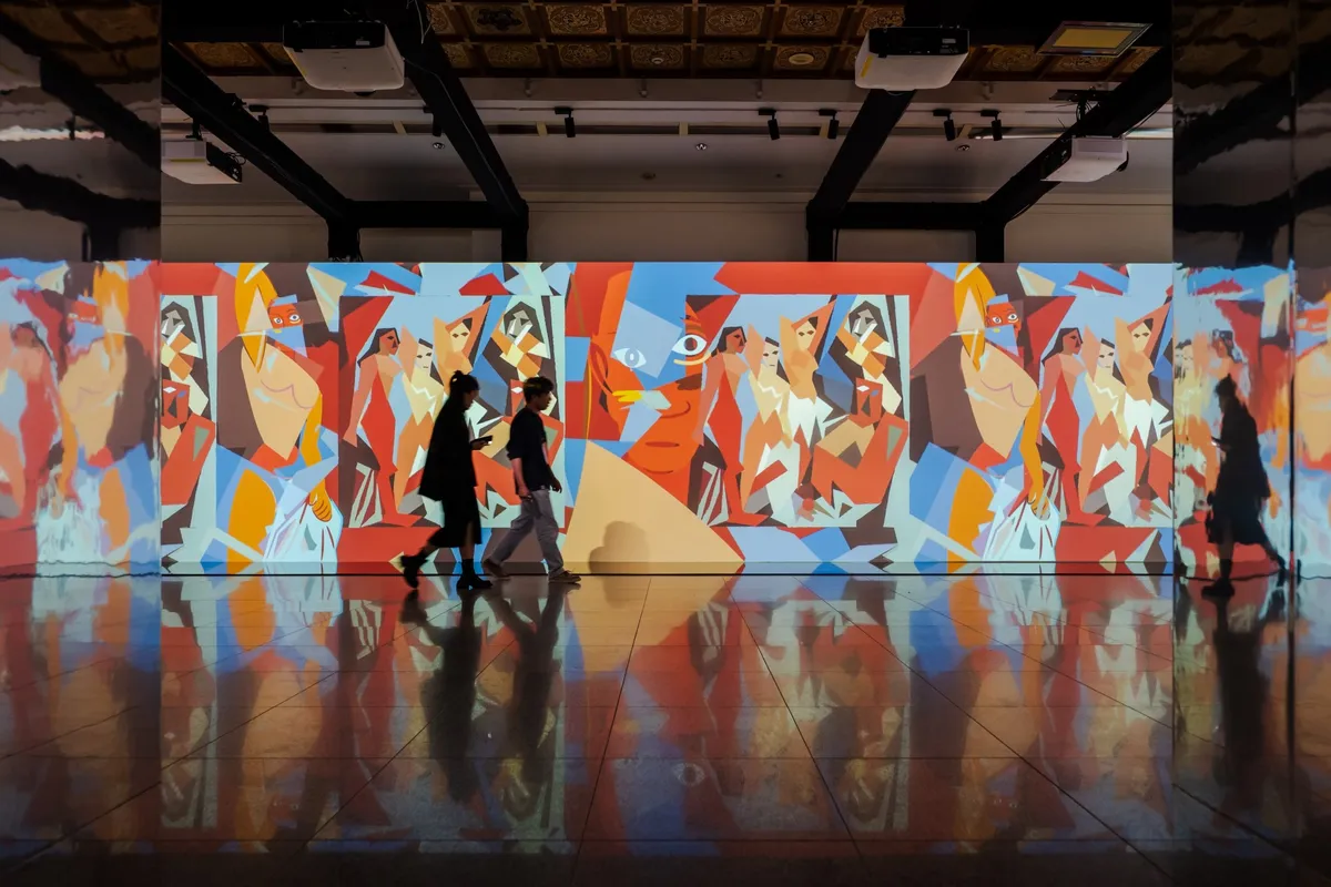 「永恆畢卡索」光影藝術展展區
