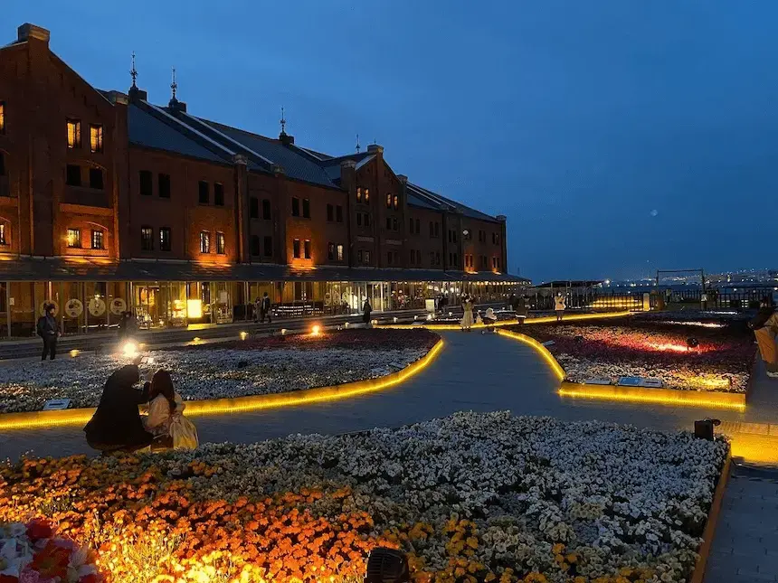 橫濱紅磚倉庫 FLOWER GARDEN 2026  夜間點燈活動  
