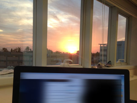 השמש הירח ומה שביניהם