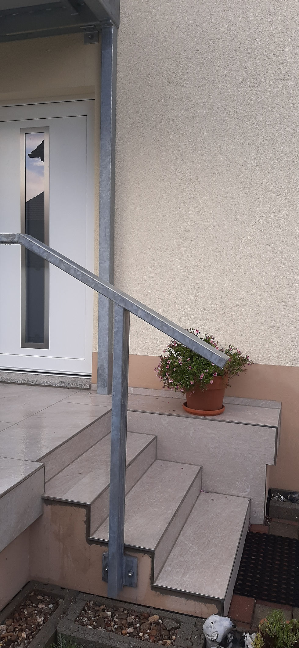 außentreppe-gefliest