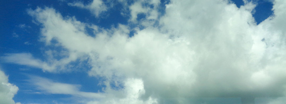 “The sky is my only limit” en staat voor alle doelen die ik wil behalen. De wolken staan voor de obstakels die we dagelijks tegenkomen. Maar wat belangrijk is, is dat we ons richten op wat we willen bereiken om verder te komen. Dit heeft direct betrekking op mijn eigen leven want ik weet nu zoveel beter wat ik wil en ik vertrouw er nu ook op dat ik kom waar ik wil komen. Dankzij La League heb ik mijn talenten ontdekt en voel ik veel meer zelfvertrouwen.