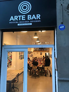 Arte Bar Painting and Wine Studio Barcelona