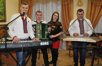 музичний гурт*ЗОРЕПАД* м. Рахів